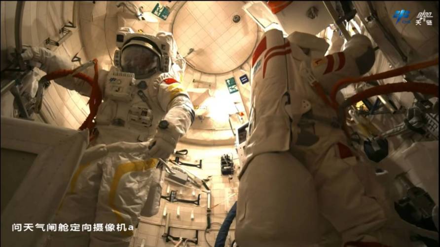 独立号空间站纪录片，人类太空探索的里程碑，见证了哪些协作与创新的太空探索历程？