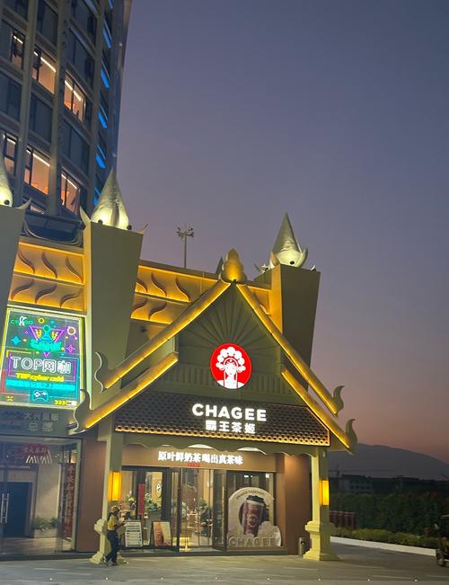 门票沙发双礼，品牌形象一触即改，这样的营销策略可行吗？